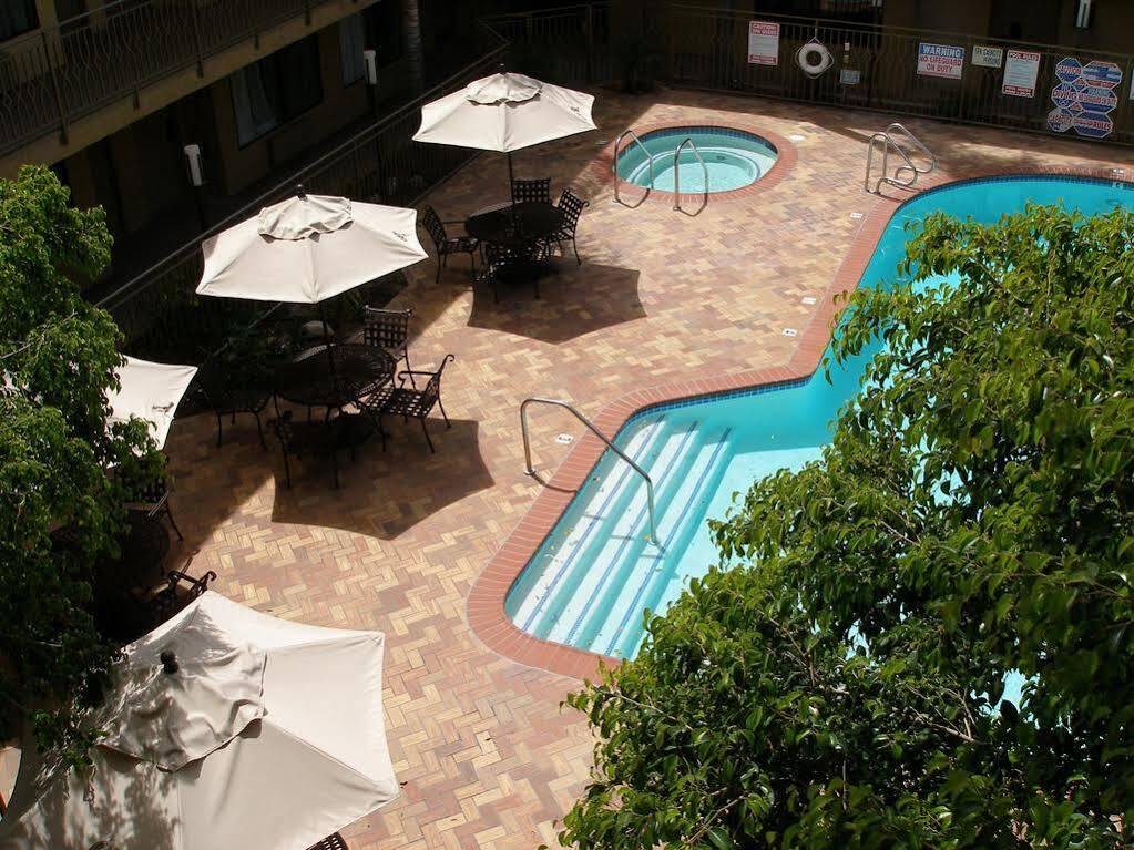 Holiday Inn Express Simi Valley, An Ihg Hotel Exterior foto